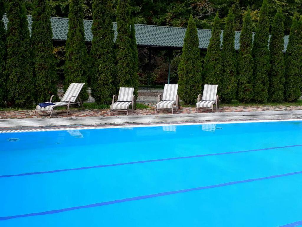 Rancho 555 Guest House Ужгород Екстериор снимка