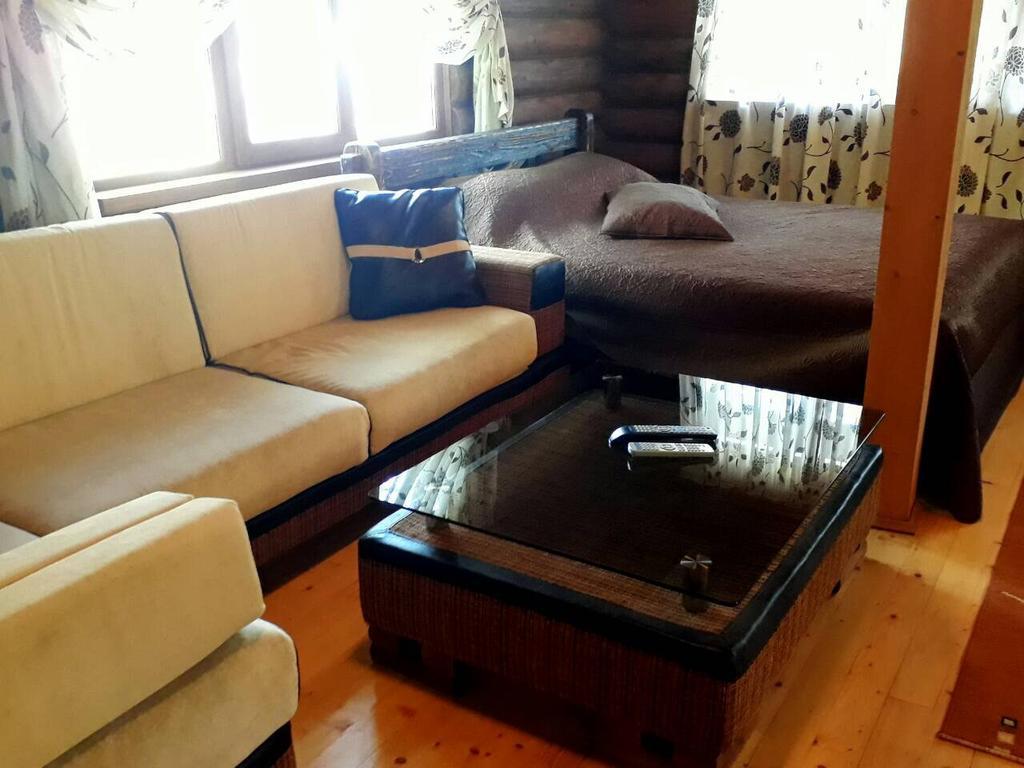 Rancho 555 Guest House Ужгород Екстериор снимка