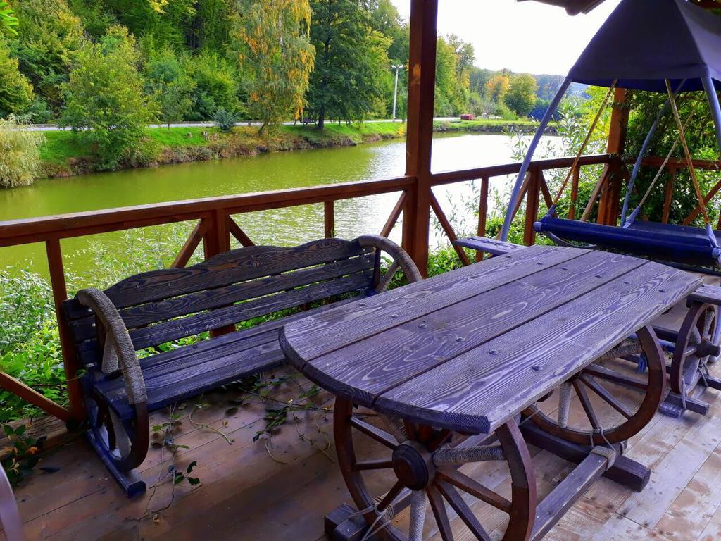 Rancho 555 Guest House Ужгород Екстериор снимка