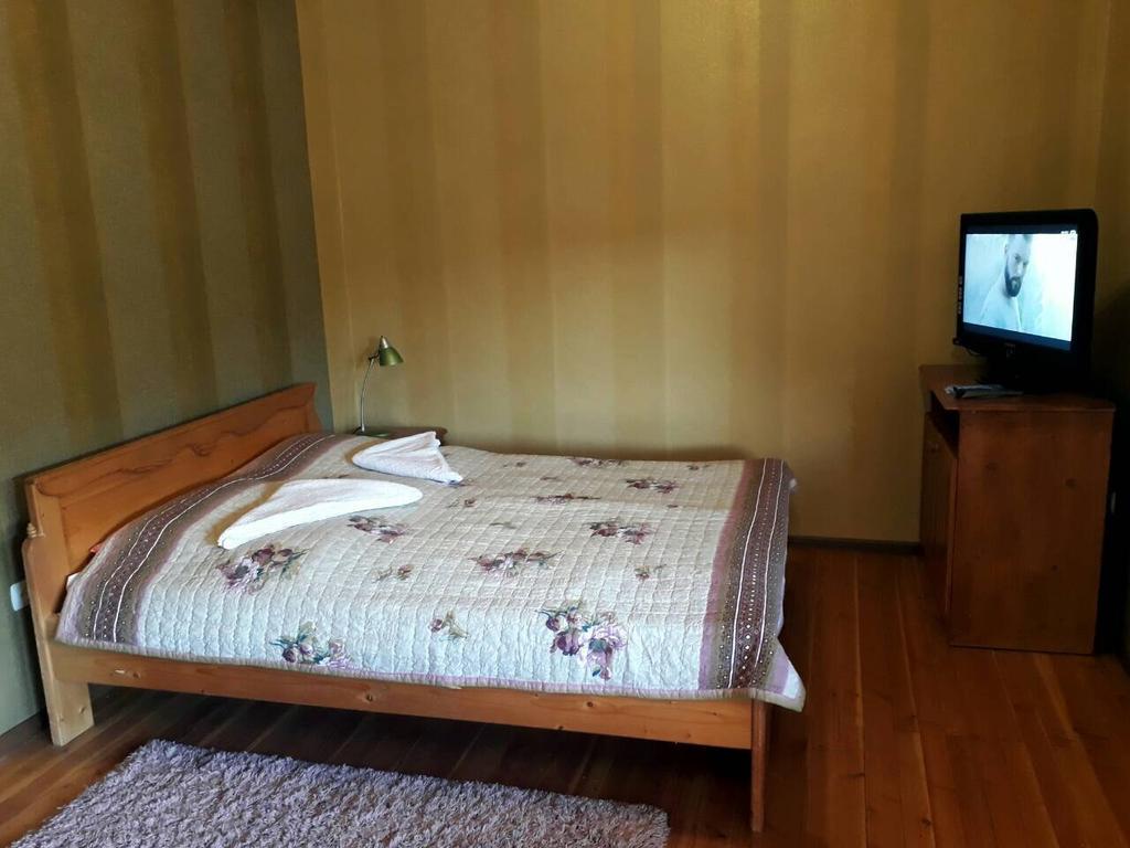 Rancho 555 Guest House Ужгород Екстериор снимка