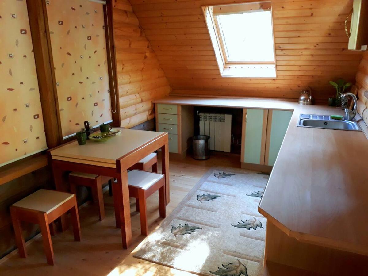 Rancho 555 Guest House Ужгород Екстериор снимка